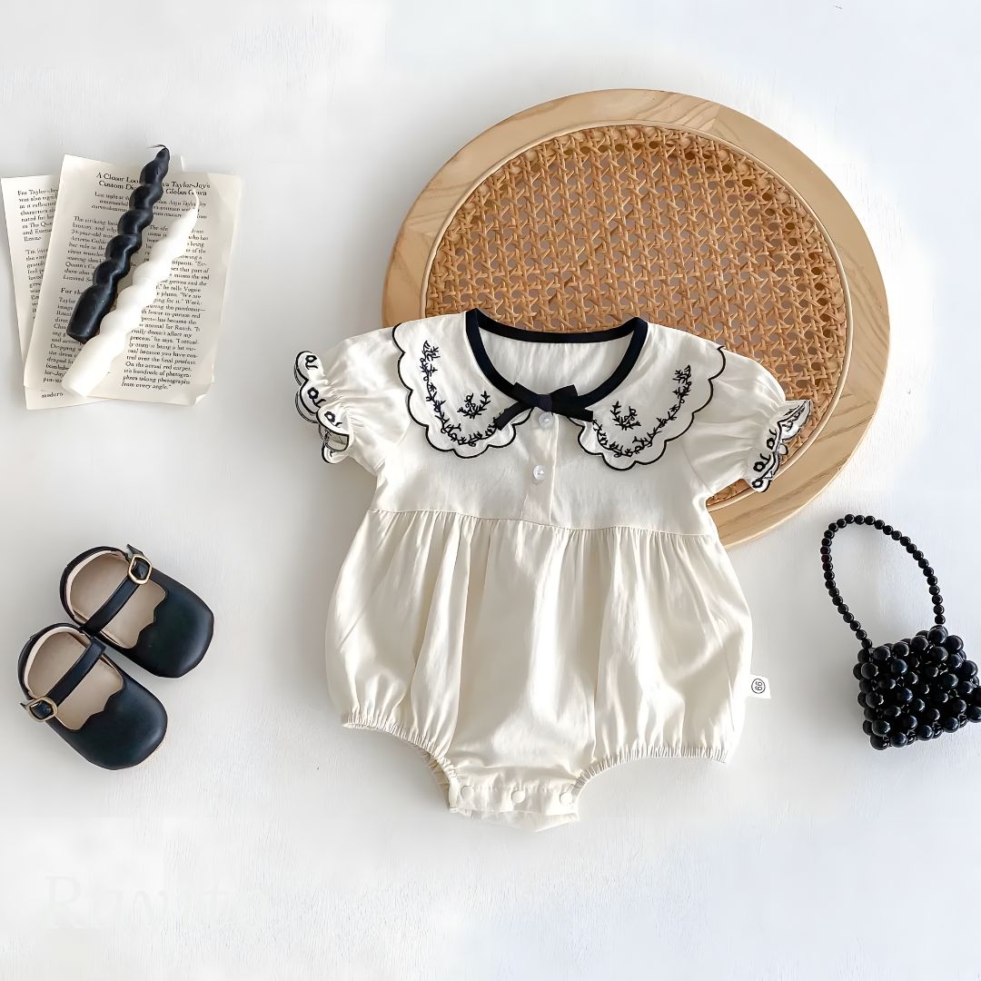 Mameluco Corto Infantil para Niña de Algodón Blanco y Negro Cómodo y Suave – Encaje Bordado Elegante